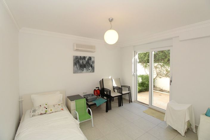 Image No.25-4 Bed House/Villa for sale