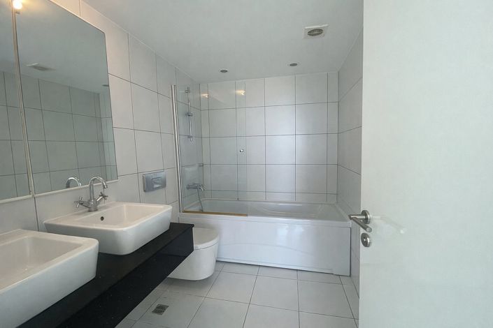 Image No.21-2 Bed Apartment for sale