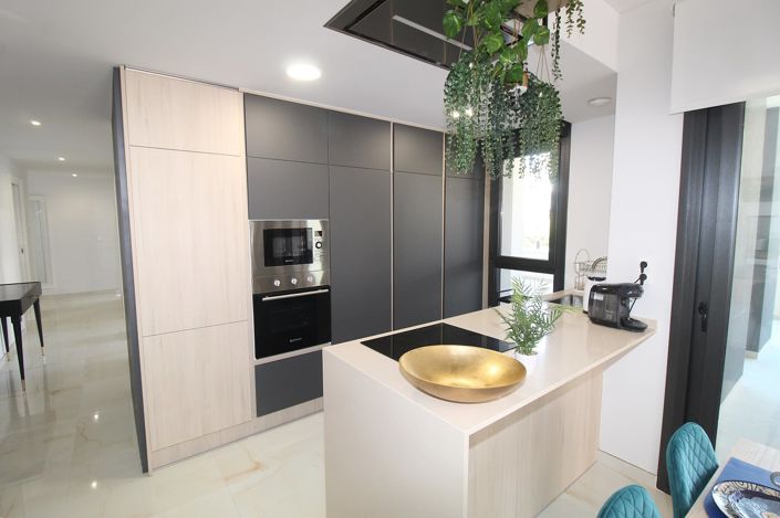 Image No.14-3 Bed Apartment for sale