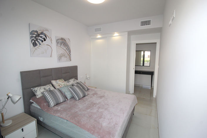 Image No.20-3 Bed Apartment for sale