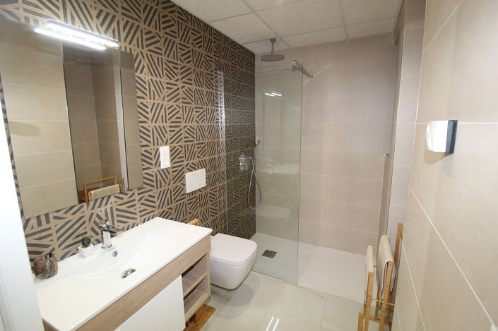 Image No.21-3 Bed Apartment for sale