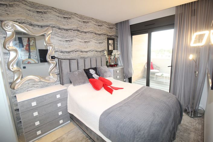 Image No.20-3 Bed Apartment for sale