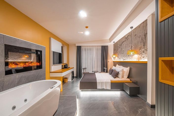 Image No.18-Commercial de 30 chambres à vendre à Alacati