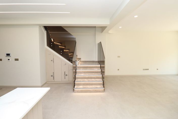 Image No.28-3 Bed Apartment for sale