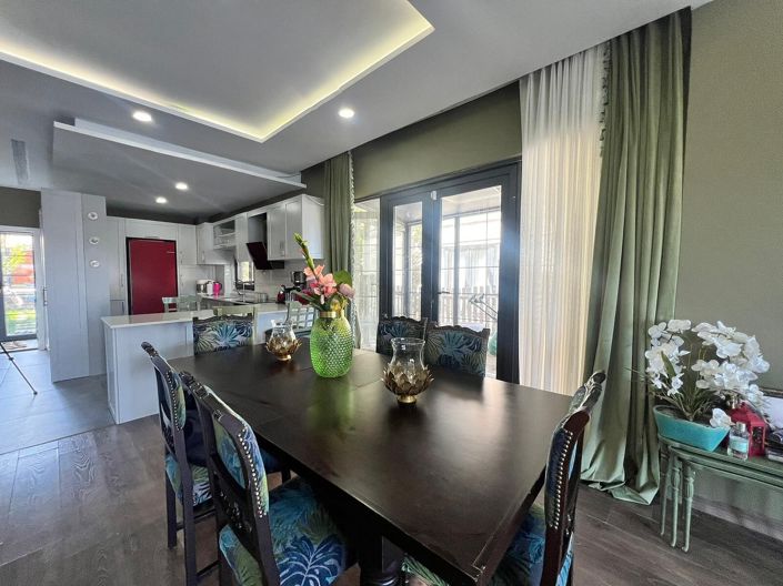 Image No.12-Maison / Villa de 4 chambres à vendre à Büyükçekmece