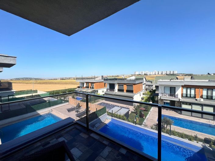 Image No.23-Maison / Villa de 4 chambres à vendre à Büyükçekmece