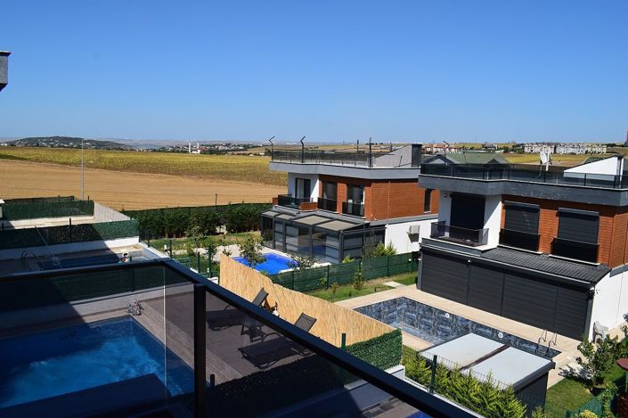 Image No.26-Maison / Villa de 4 chambres à vendre à Büyükçekmece