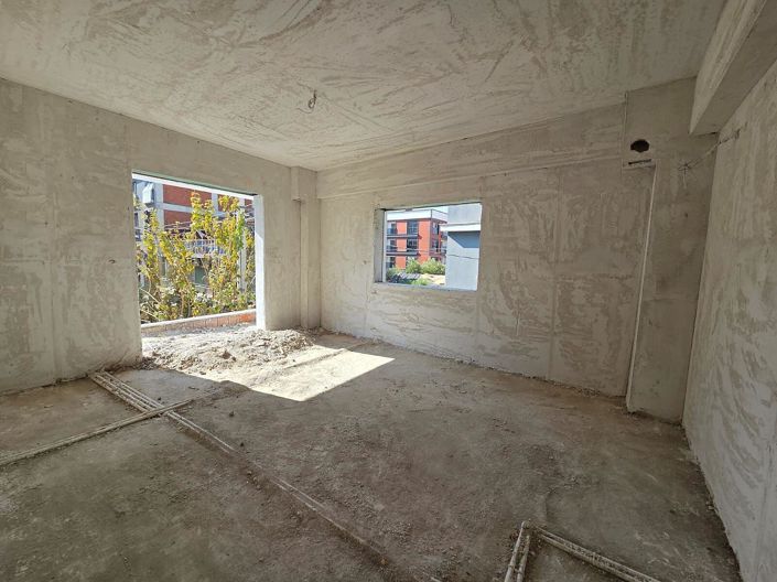 Image No.10-2 Bed Apartment for sale