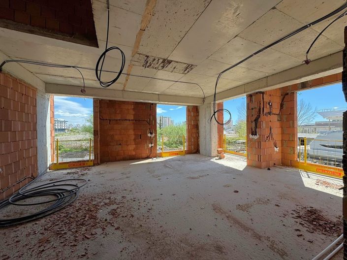 Image No.13-2 Bed Apartment for sale