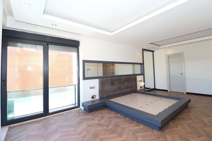 Image No.25-5 Bed House/Villa for sale