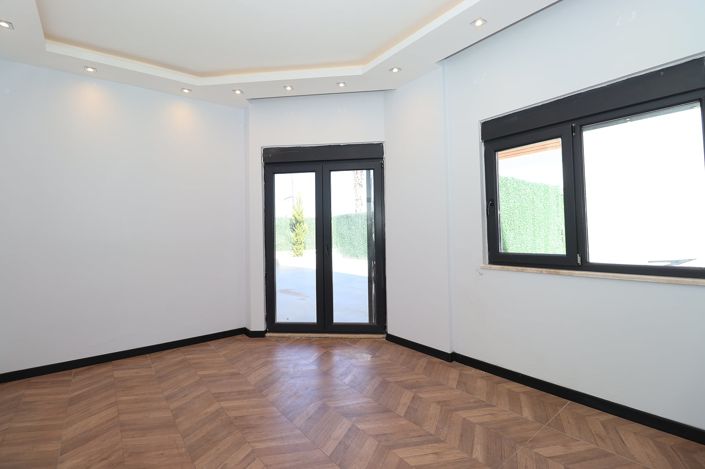 Image No.34-5 Bed House/Villa for sale