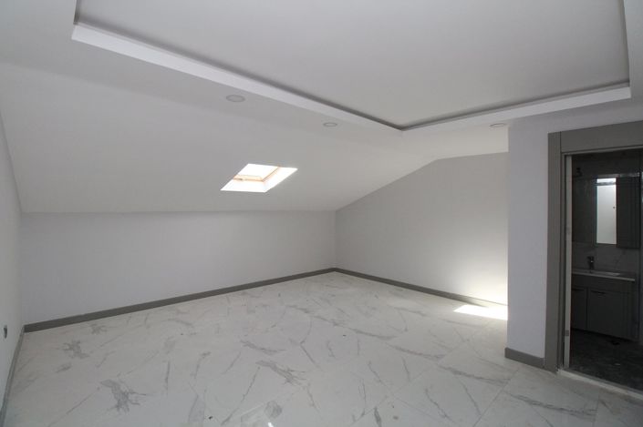 Image No.25-3 Bed Apartment for sale