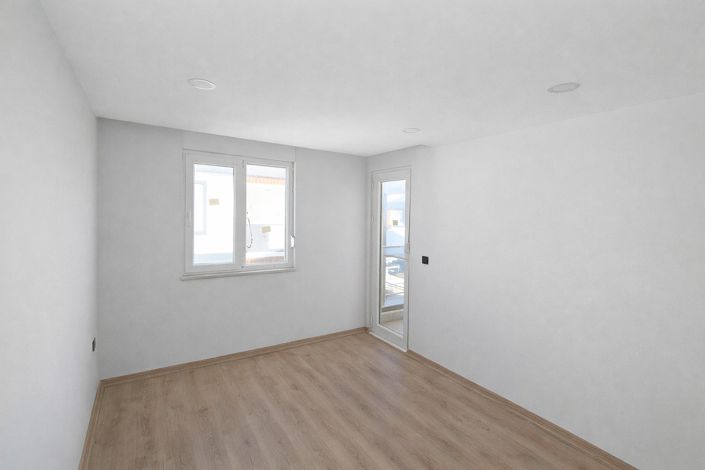 Image No.27-3 Bed Apartment for sale