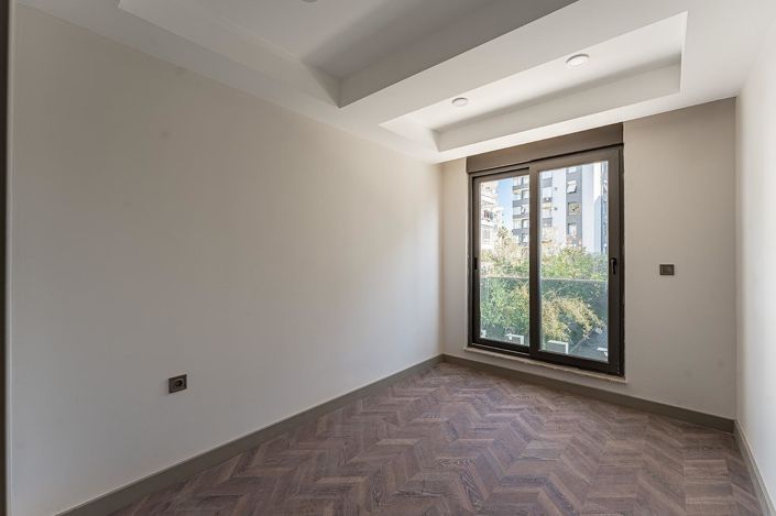 Image No.8-3 Bed Apartment for sale