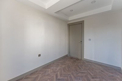 Interior 7