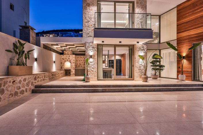 Image No.8-5 Bed House/Villa for sale