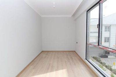 Interior 5