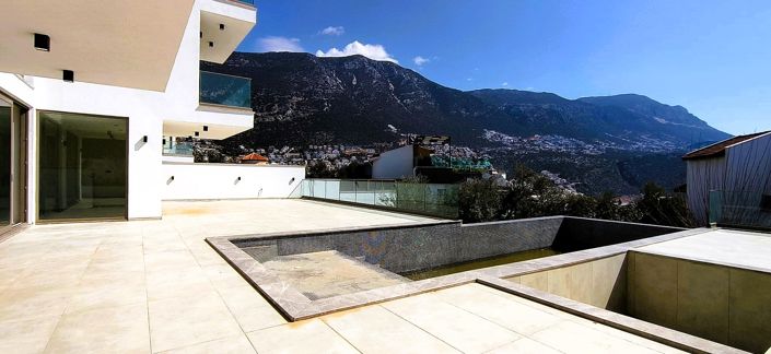 Image No.2-Maison / Villa de 5 chambres à vendre à Kalkan