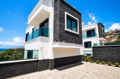 Exterior 11