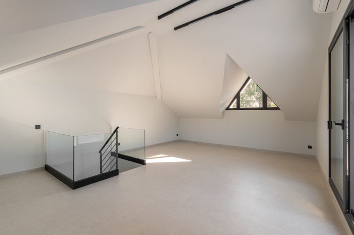 Image No.25-5 Bed House/Villa for sale