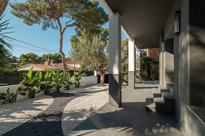 Image No.9-5 Bed House/Villa for sale