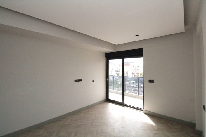 Image No.21-3 Bed Apartment for sale