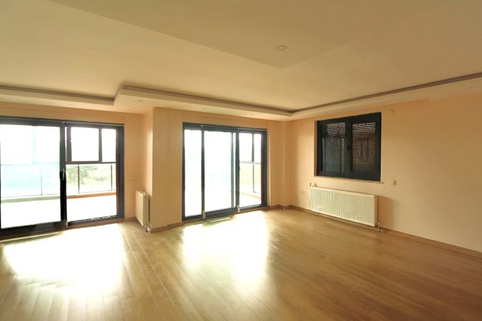 Image No.17-10 Bed House/Villa for sale