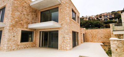 Exterior 4