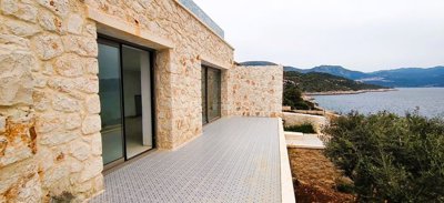 Exterior 8