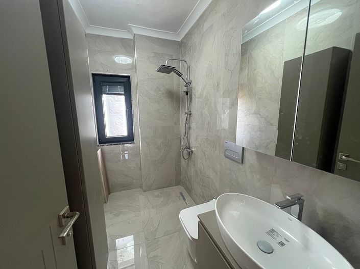 Image No.18-7 Bed House/Villa for sale