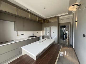 Interior 2