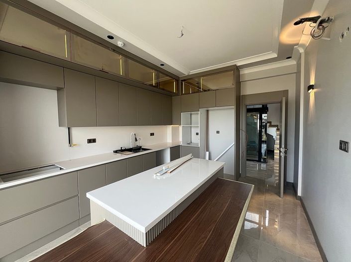 Image No.8-7 Bed House/Villa for sale