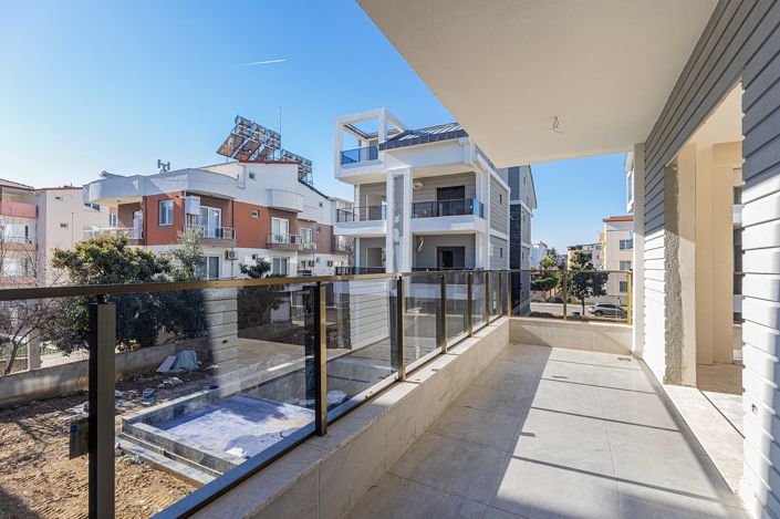 Image No.18-2 Bed Apartment for sale