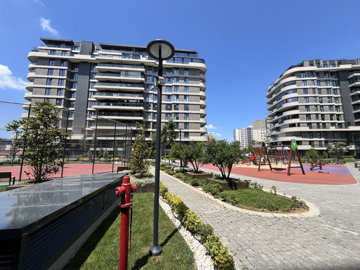 Exterior 4