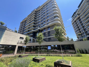 Exterior 6