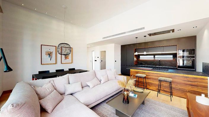 Image No.4-5 Bed House/Villa for sale