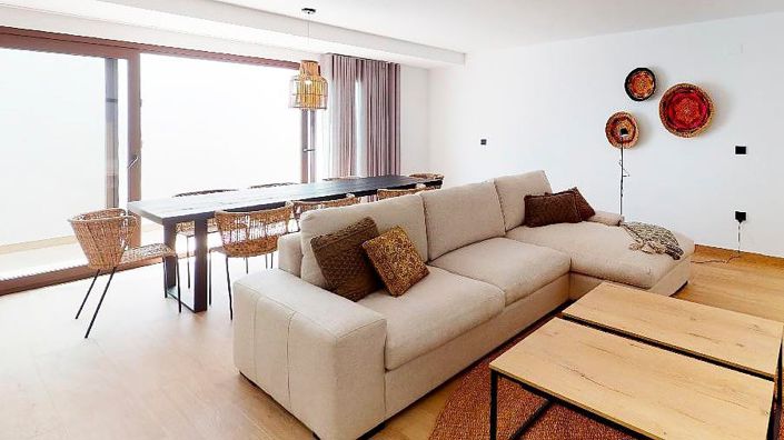 Image No.6-5 Bed House/Villa for sale