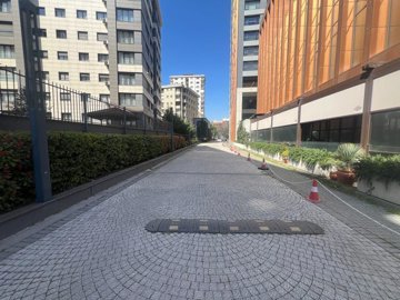 Exterior 4