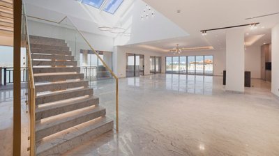 Interior 2