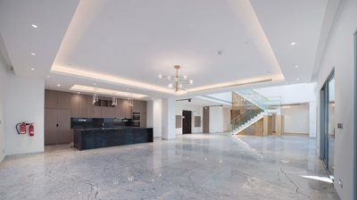 Interior 6