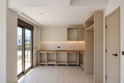 Interior 4