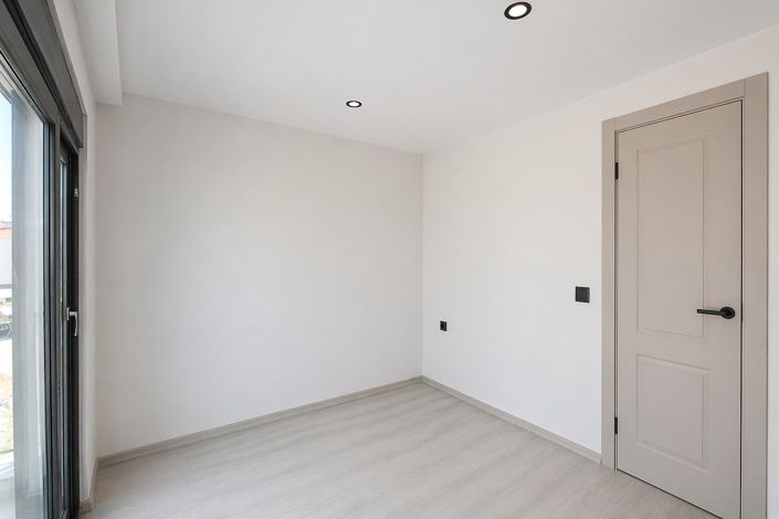 Image No.16-2 Bed Apartment for sale