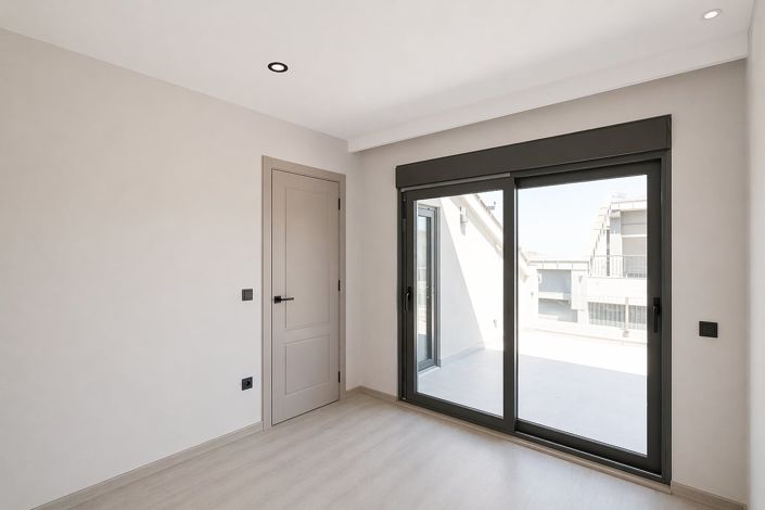 Image No.17-2 Bed Apartment for sale