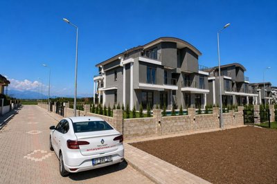 Exterior 2