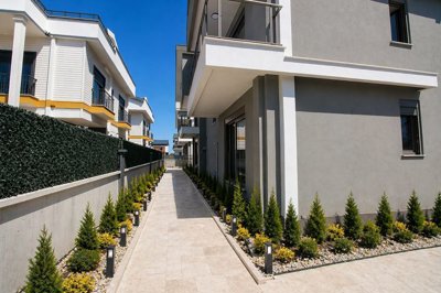 Exterior 8