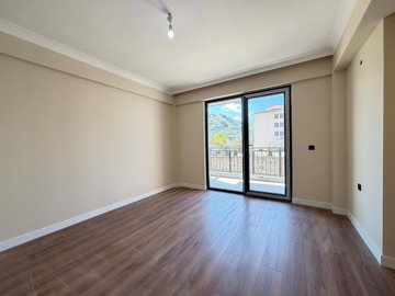 Interior 11