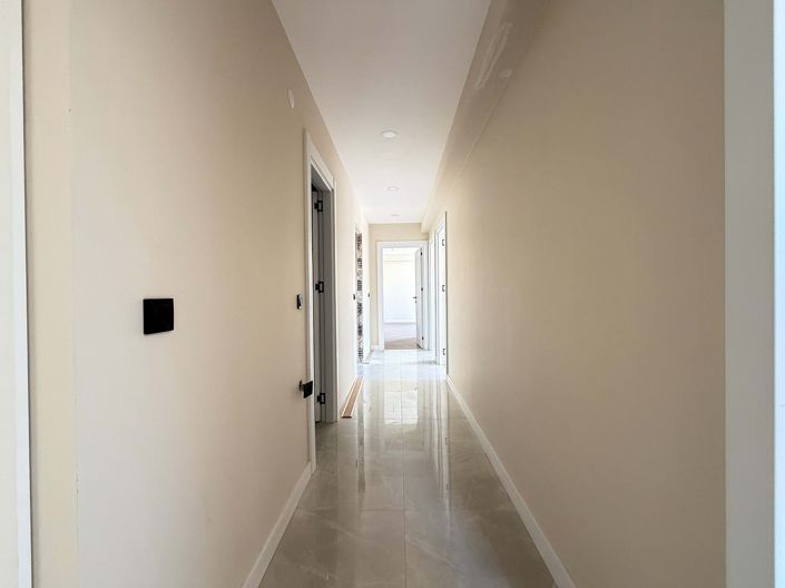 Image No.19-3 Bed Apartment for sale