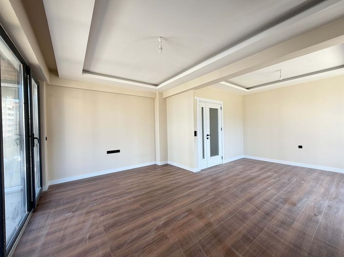 Image No.8-3 Bed Apartment for sale