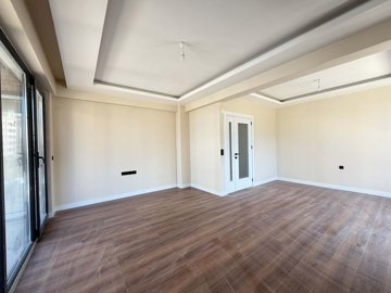 Interior 4