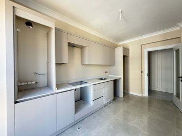 Interior 5
